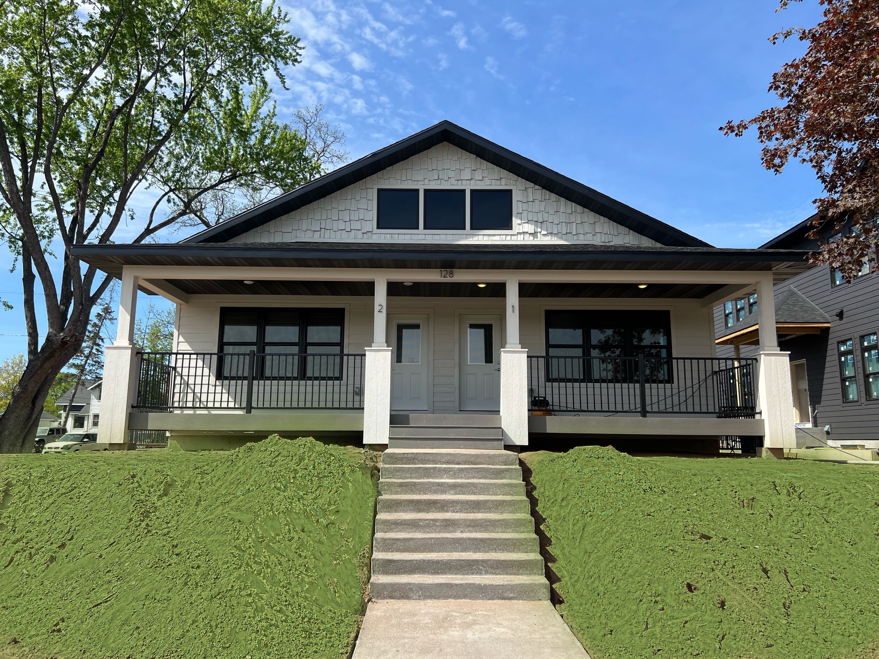 128 Chippewa St. #1