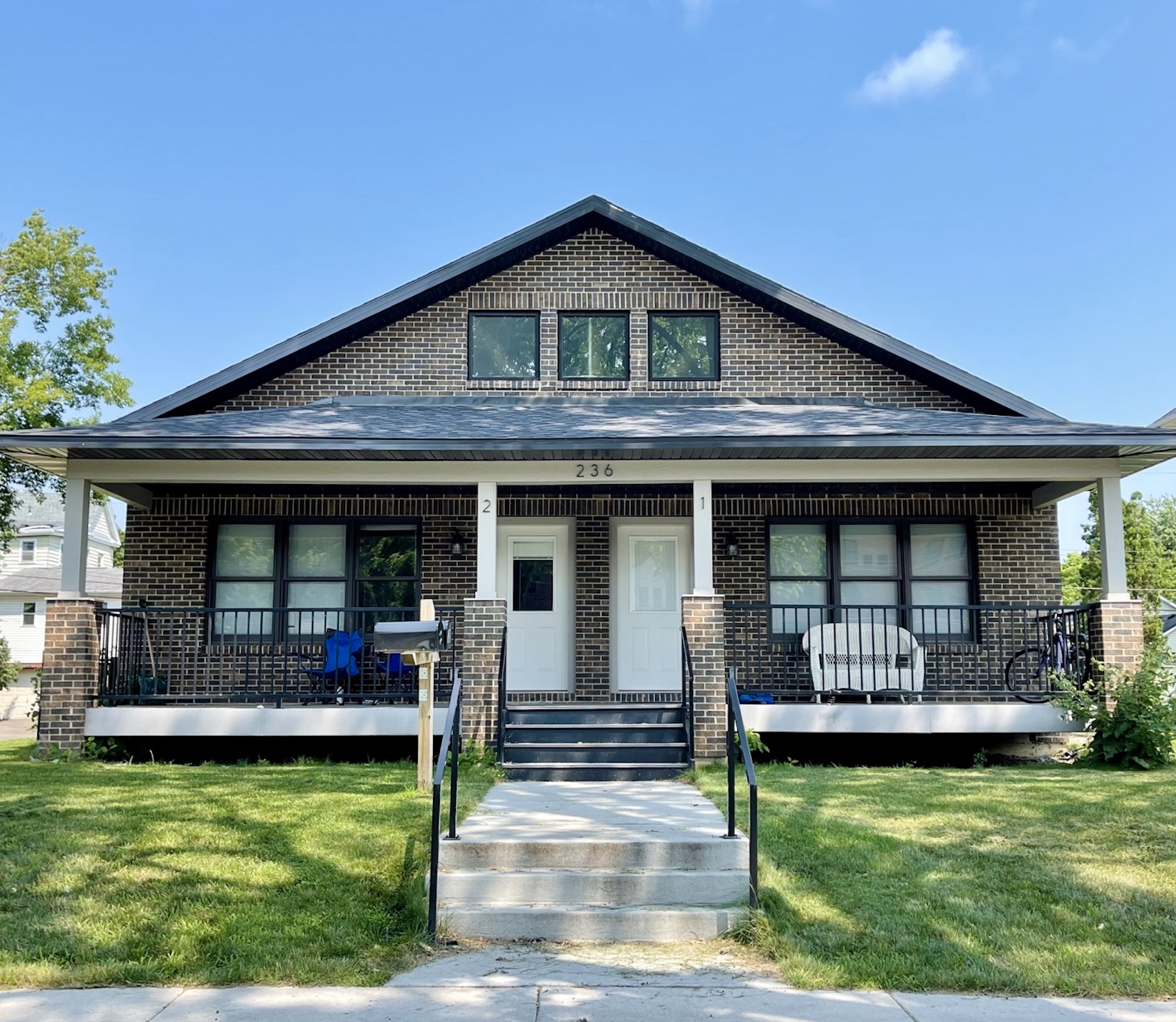 236 Chippewa St. #2